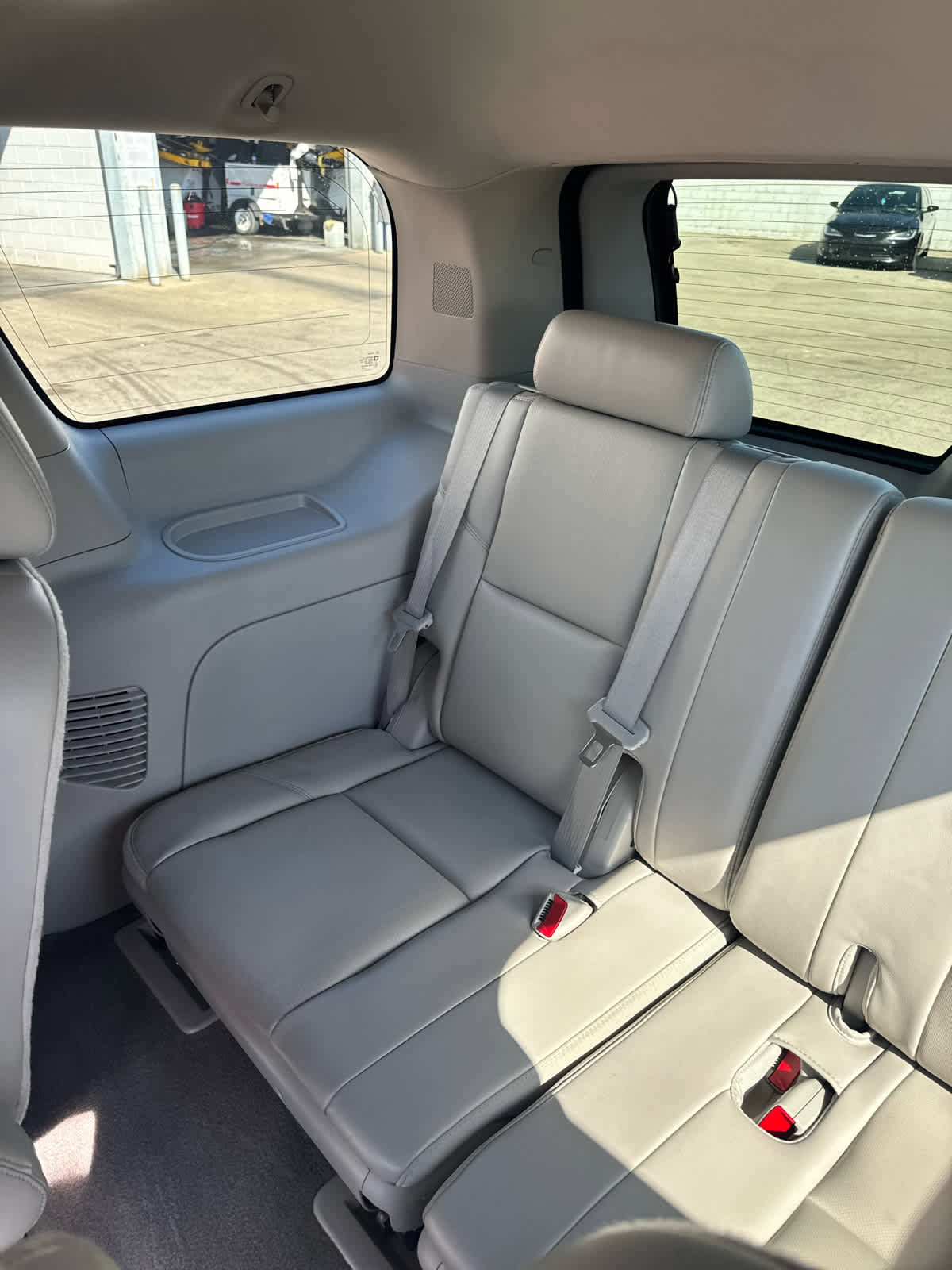 Used 2013 Chevrolet Tahoe LTZ image 16