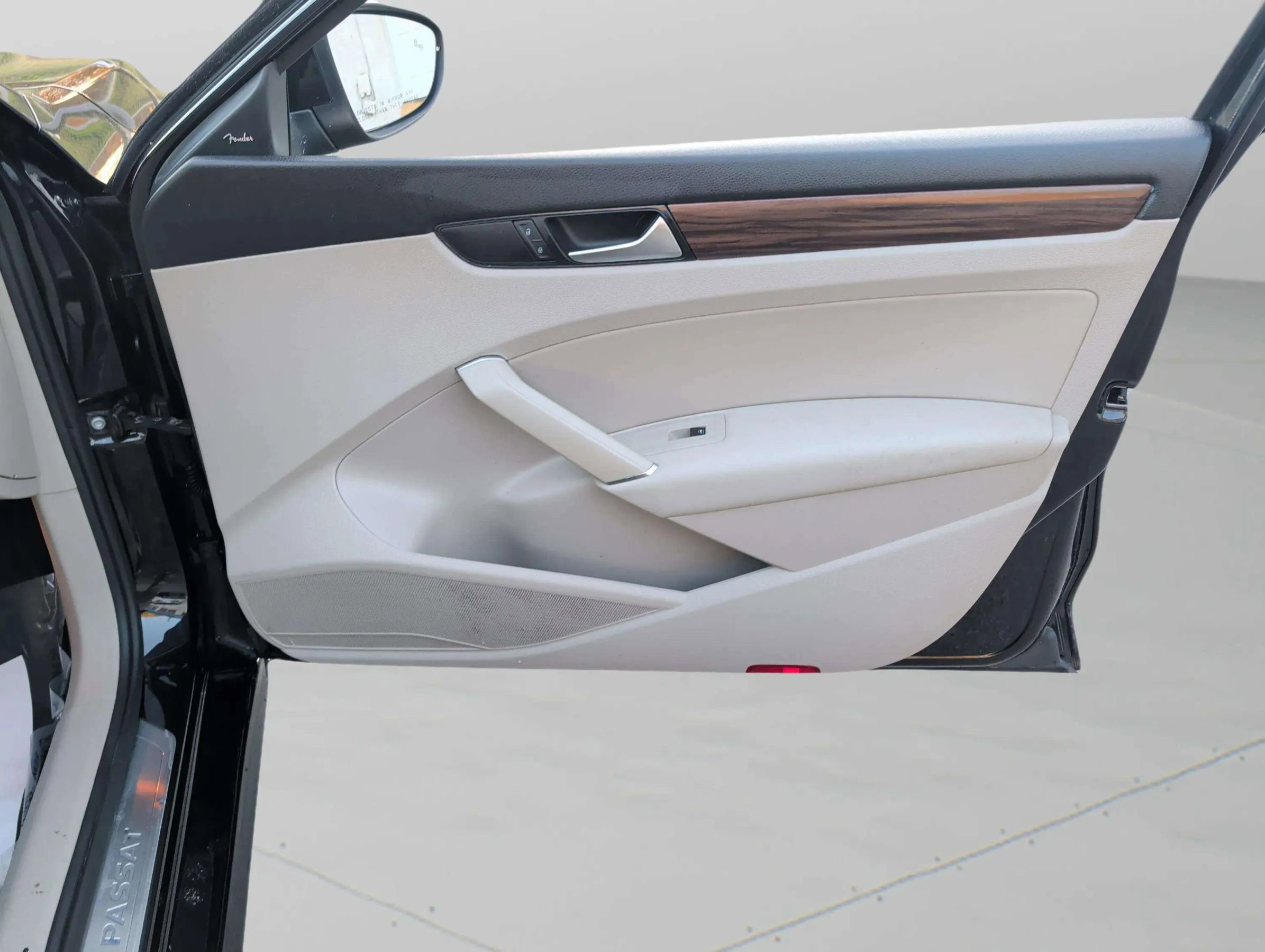 Used 2020 Volkswagen Passat 2.0T SEL image 17