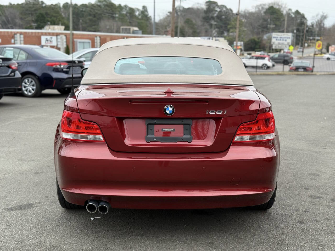 Used 2012 BMW 128i Convertible image 7