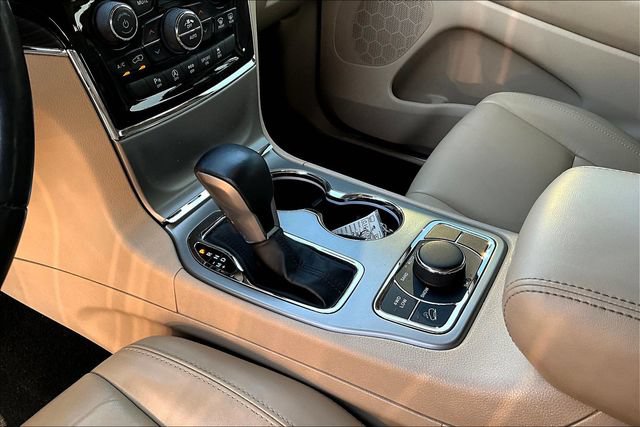 Used 2021 Jeep Grand Cherokee Limited AWD/4WD image 18