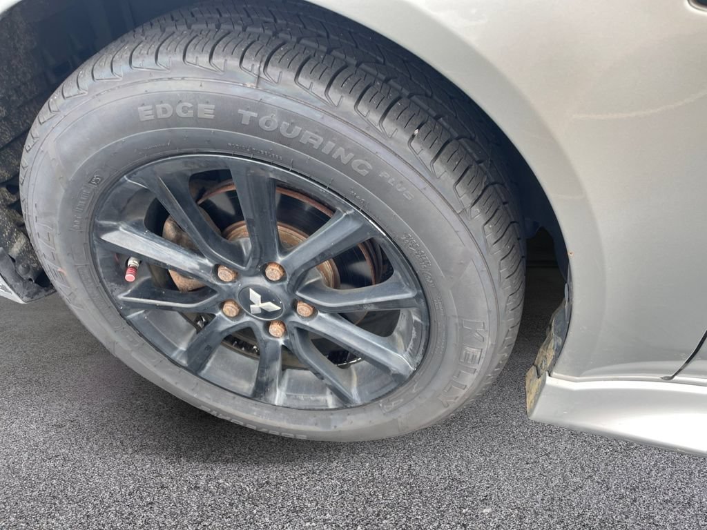 Used 2017 Mitsubishi Lancer ES FWD image 12