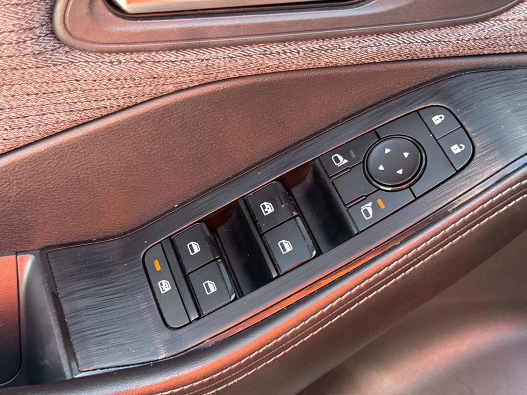Certified 2021 Nissan Rogue SV FWD image 18