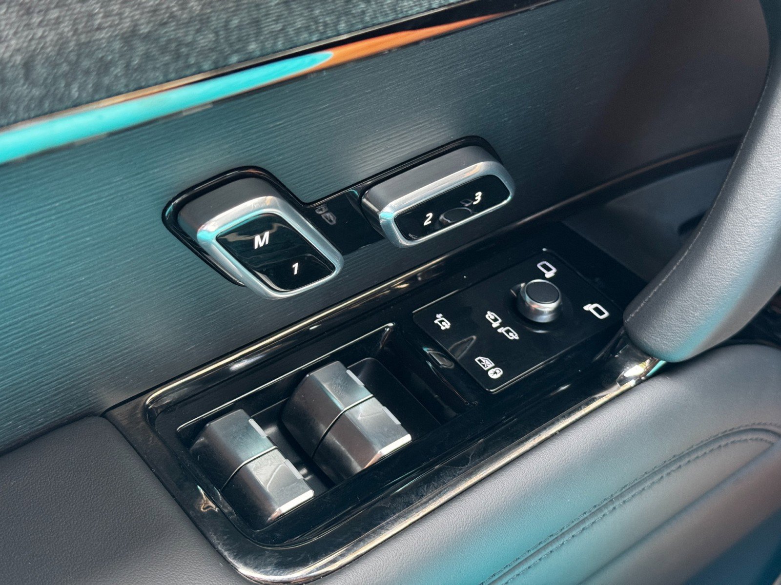 Used 2024 Land Rover Range Rover Sport Autobiography image 17