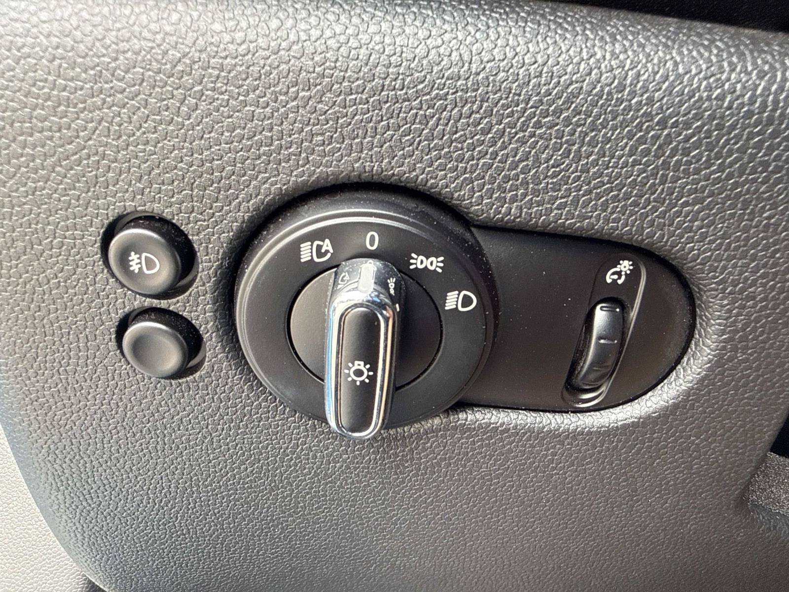 Used 2017 MINI Cooper S FWD image 32