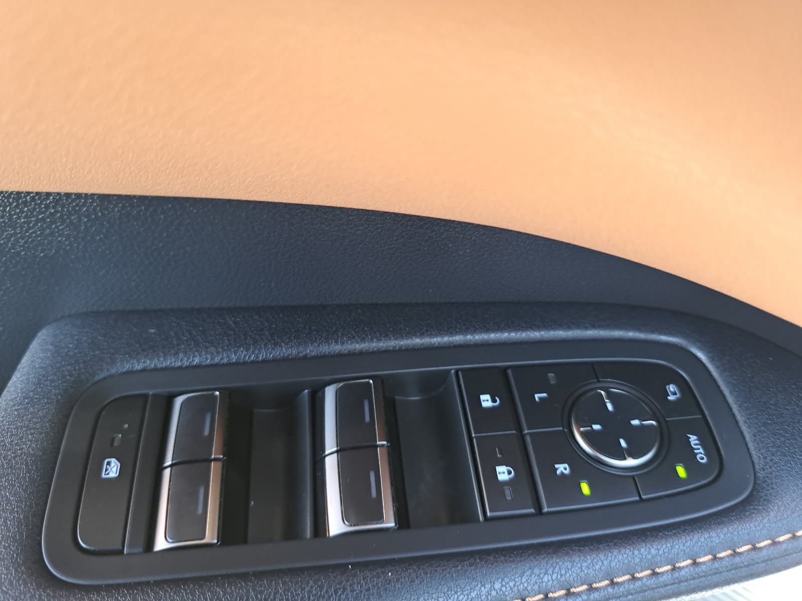 Used 2024 Lexus RX 350 Premium w/ Cold Area Package FWD image 31