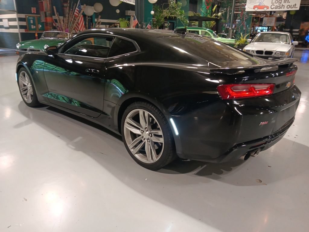 Used 2016 Chevrolet Camaro SS RWD image 8