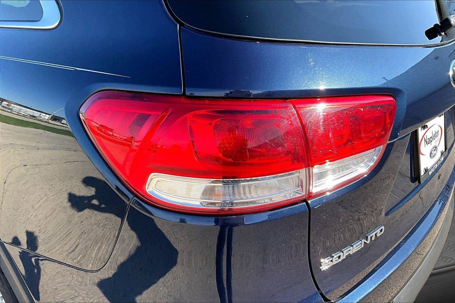 Used 2018 Kia Sorento AWD image 31