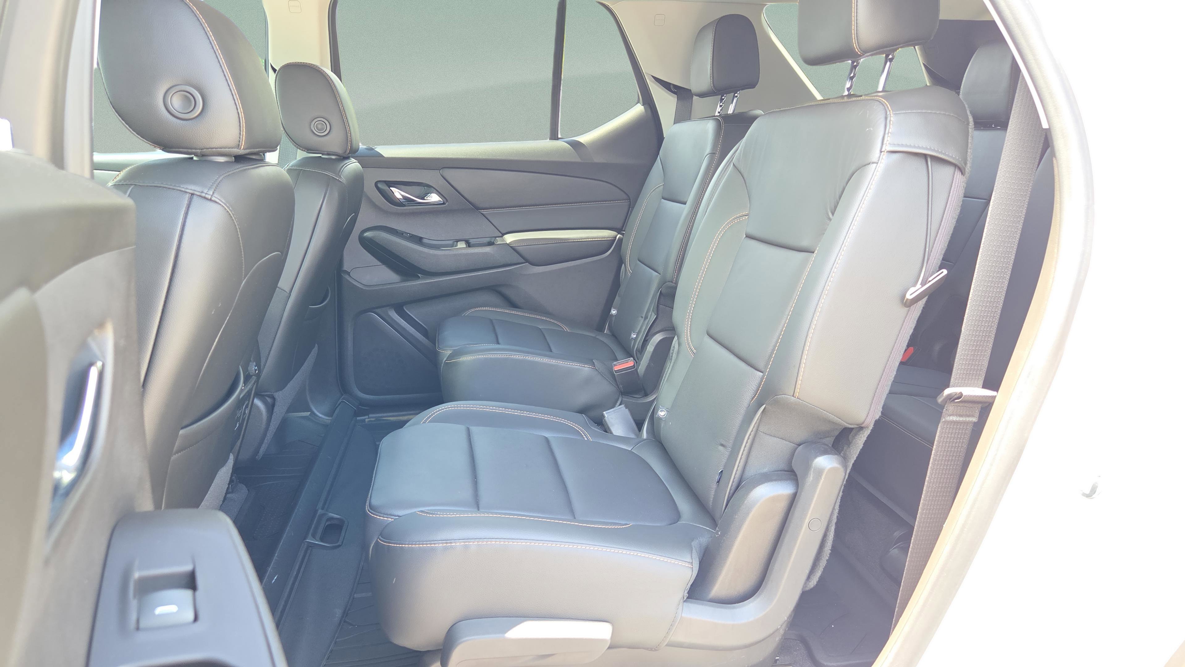 Used 2019 Chevrolet Traverse RS w/ LPO, 'HIT The Road' Package image 15
