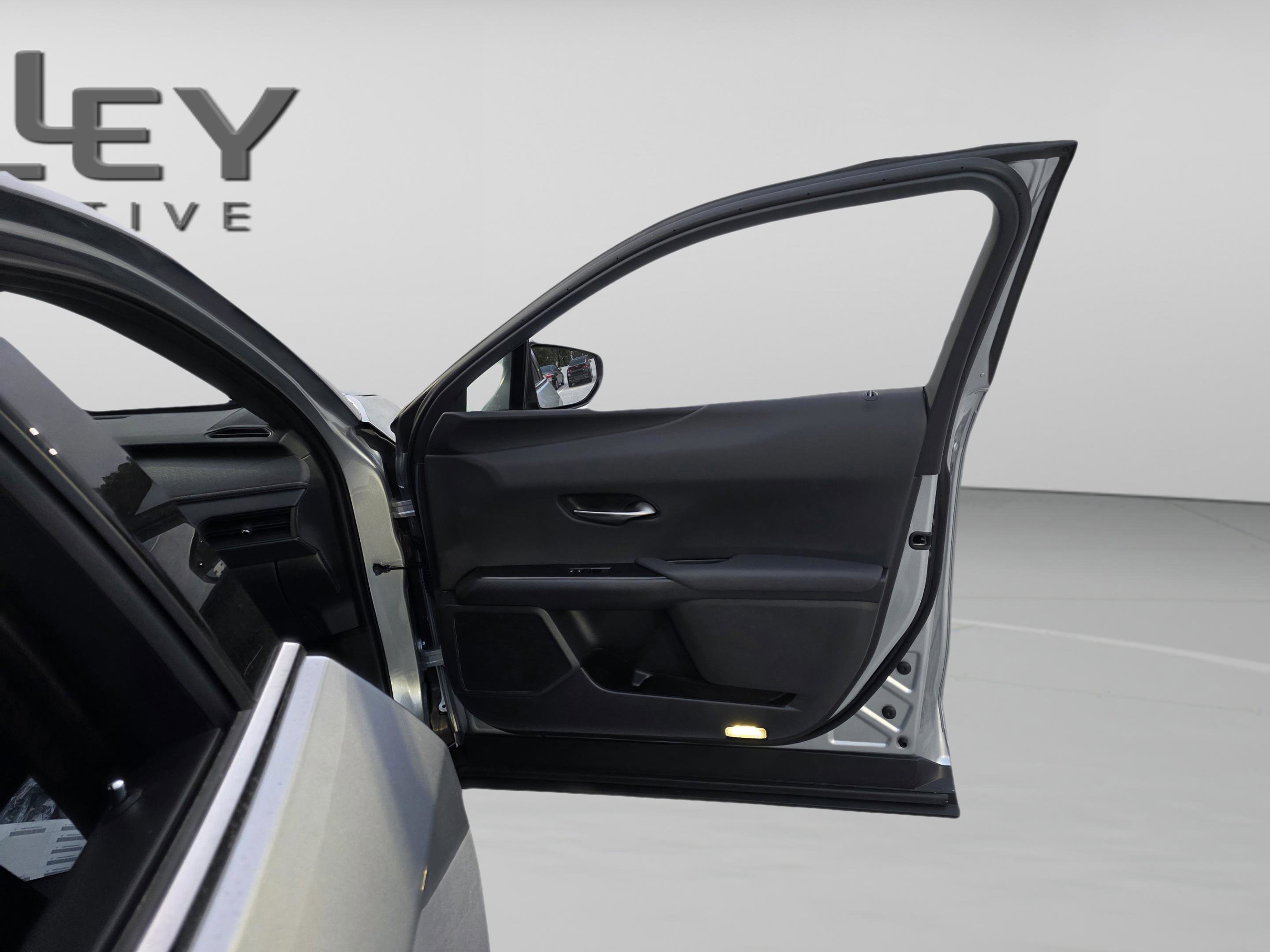 New 2026 Lexus UX 300h FWD image 26