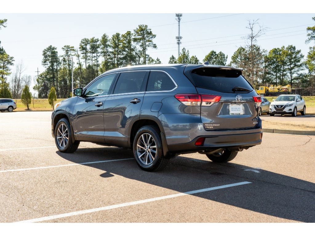 Used 2019 Toyota Highlander XLE image 7