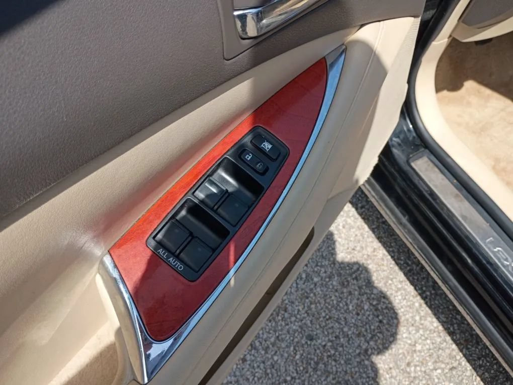 Used 2011 Lexus ES 350 FWD image 10