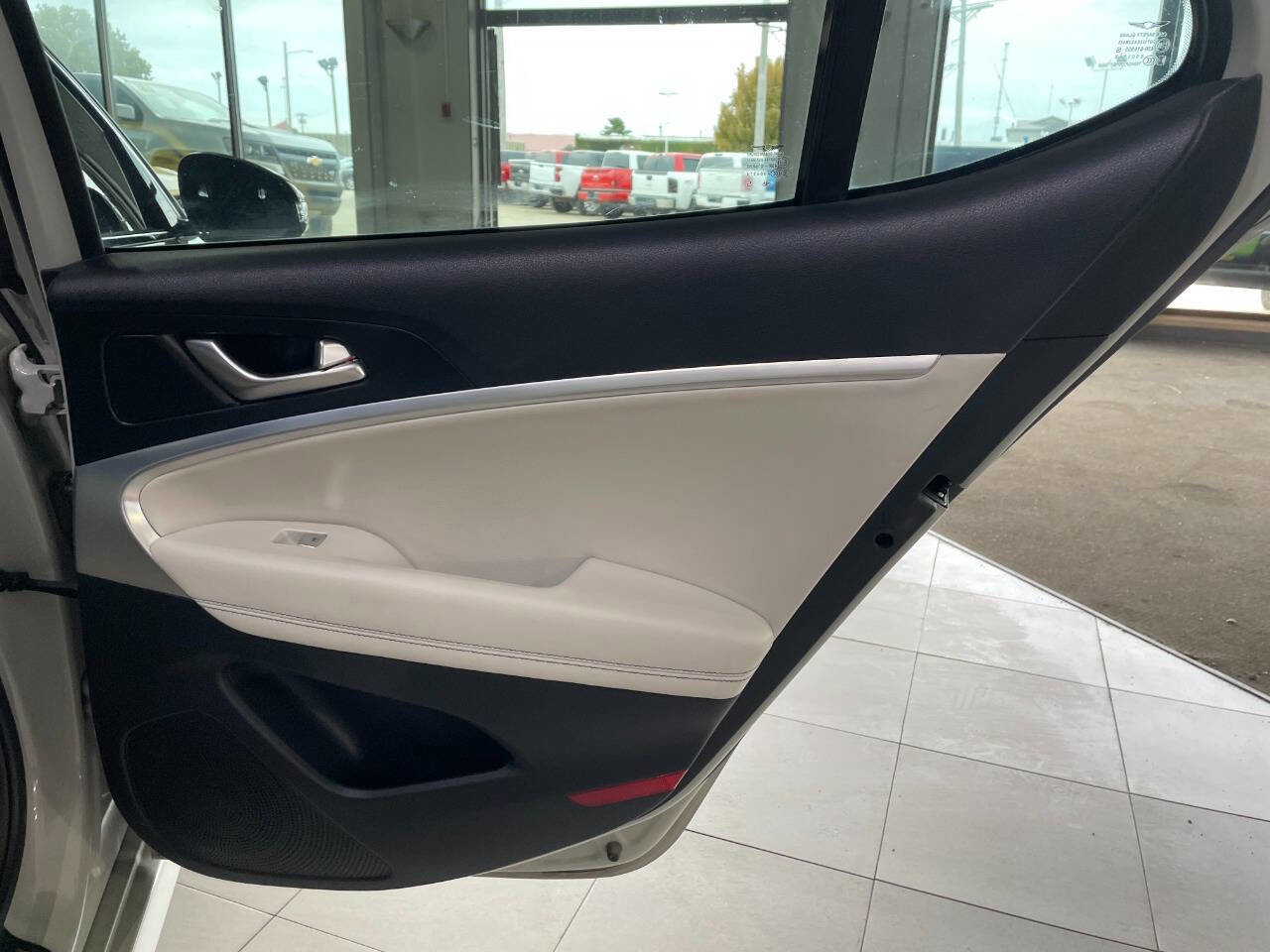 Used 2024 Genesis G70 2.5T image 21