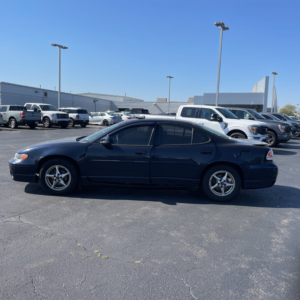Used 2002 Pontiac Grand Prix GT image 3