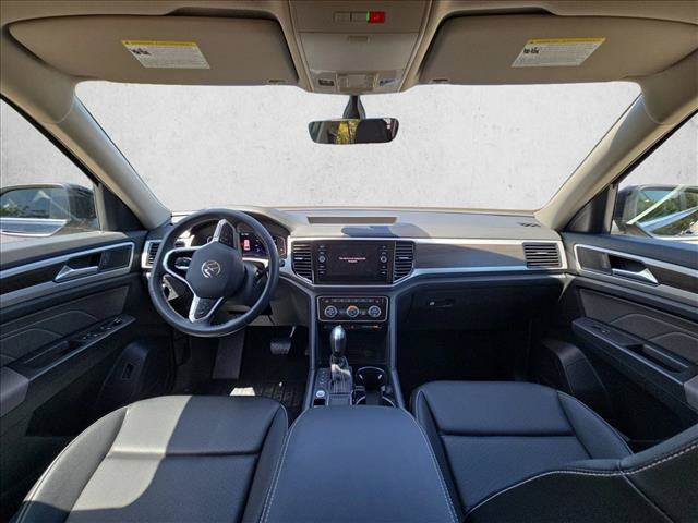 Used 2023 Volkswagen Atlas SE w/ Black Wheel Package FWD image 17