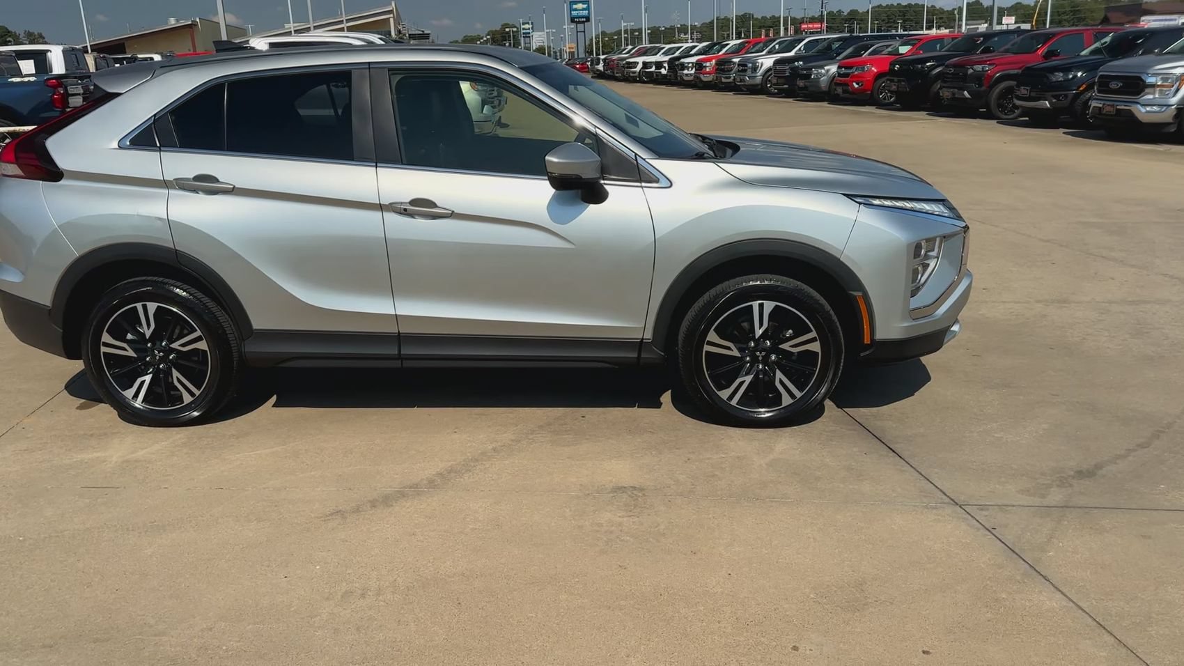 Used 2024 Mitsubishi Eclipse Cross SE AWD/4WD image 2