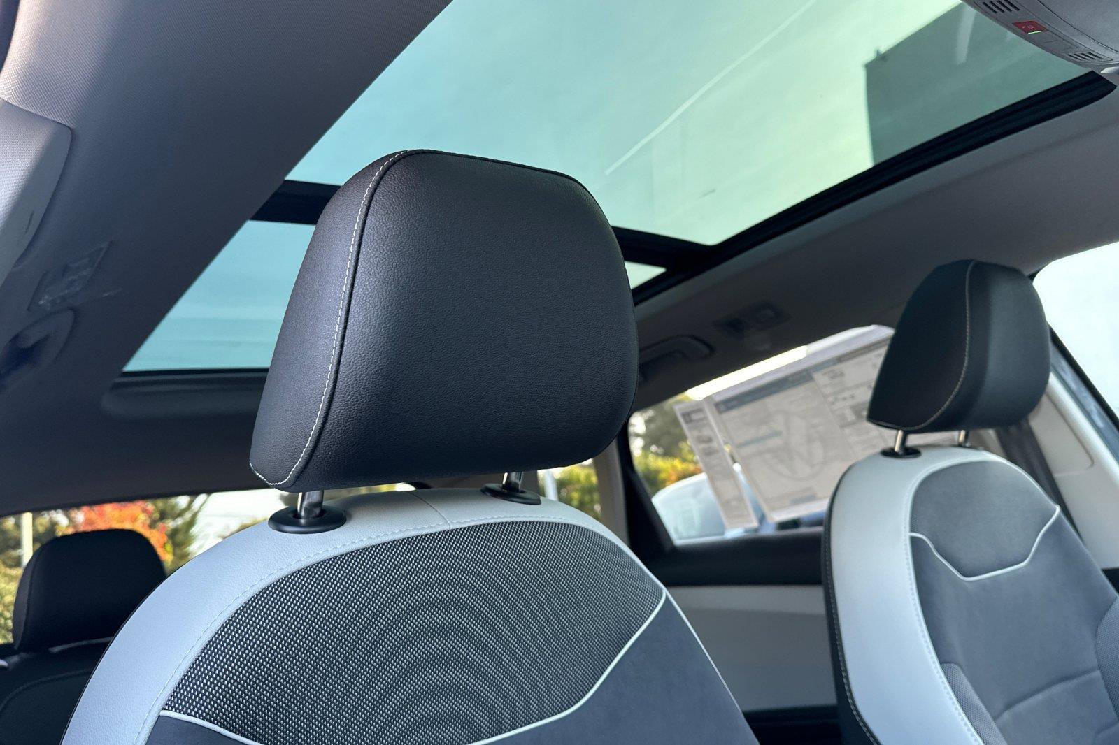 New 2026 Volkswagen Taos SE image 16