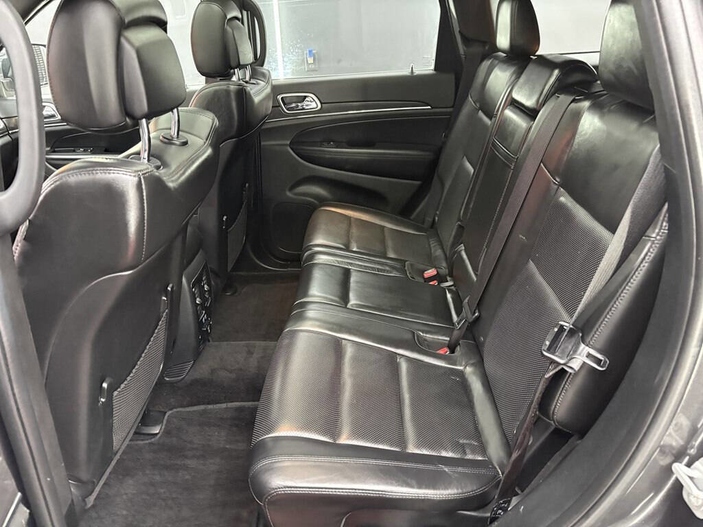 Used 2018 Jeep Grand Cherokee Limited w/ Luxury Group II image 11