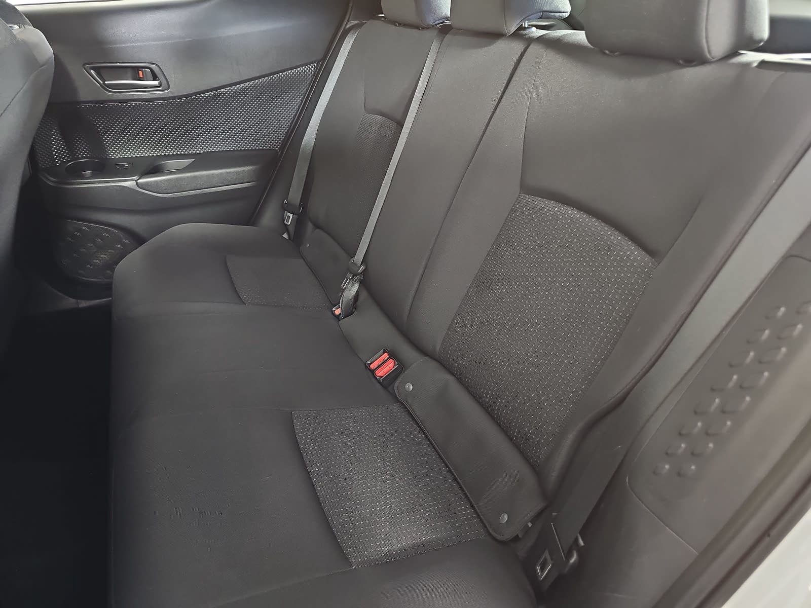 Used 2019 Toyota C-HR LE FWD image 14