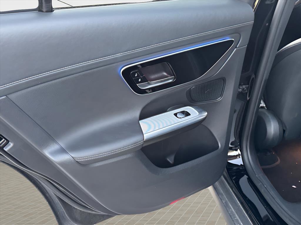 Used 2024 Mercedes-Benz GLC 300 4MATIC image 18