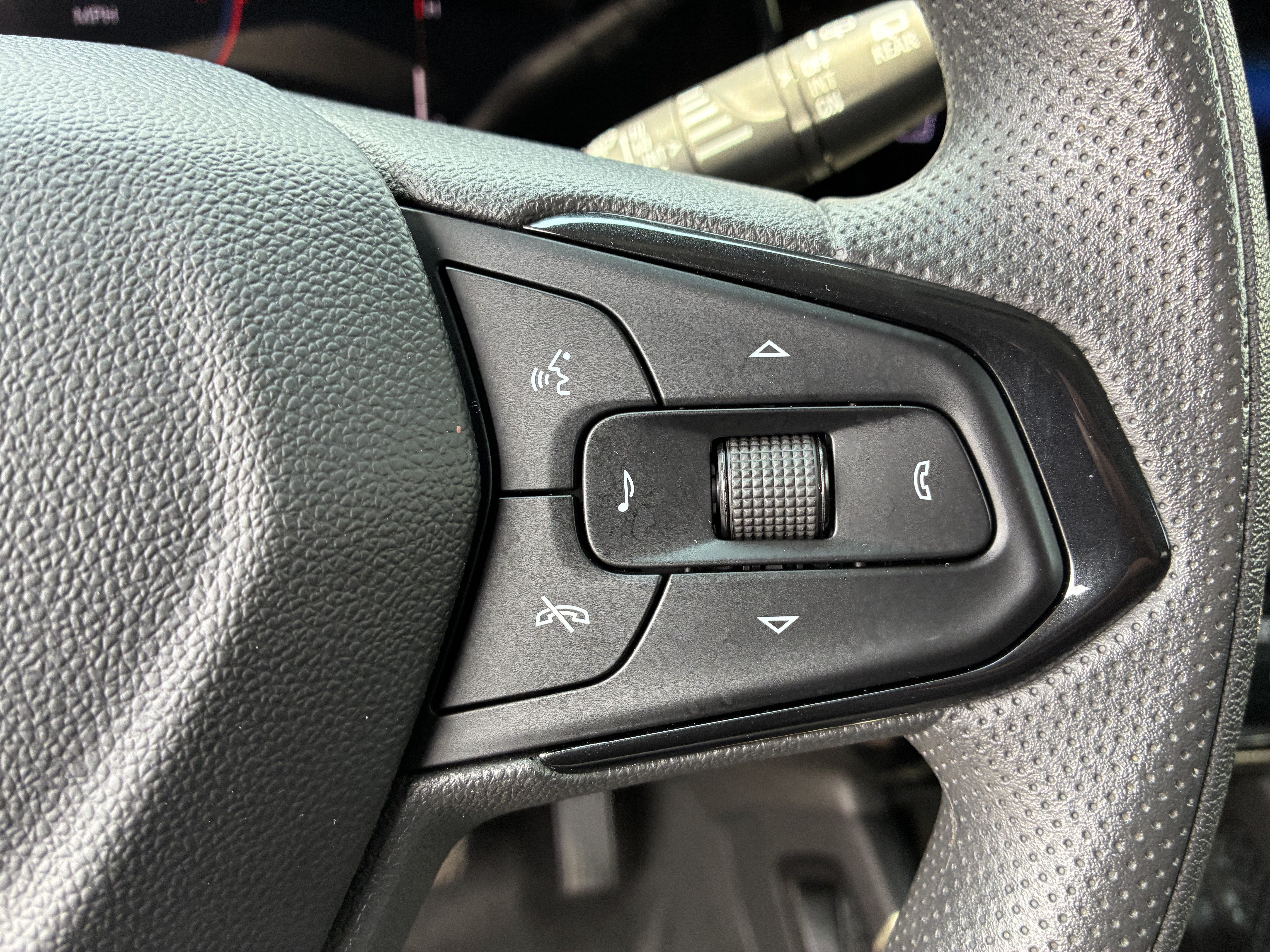 Used 2025 Chevrolet TrailBlazer LT FWD image 27