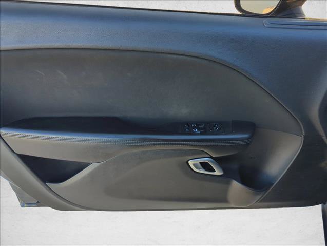 Used 2018 Dodge Challenger SXT RWD image 8