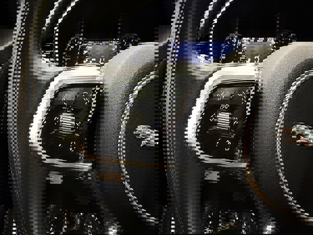 Used 2022 Jaguar F-PACE S image 17