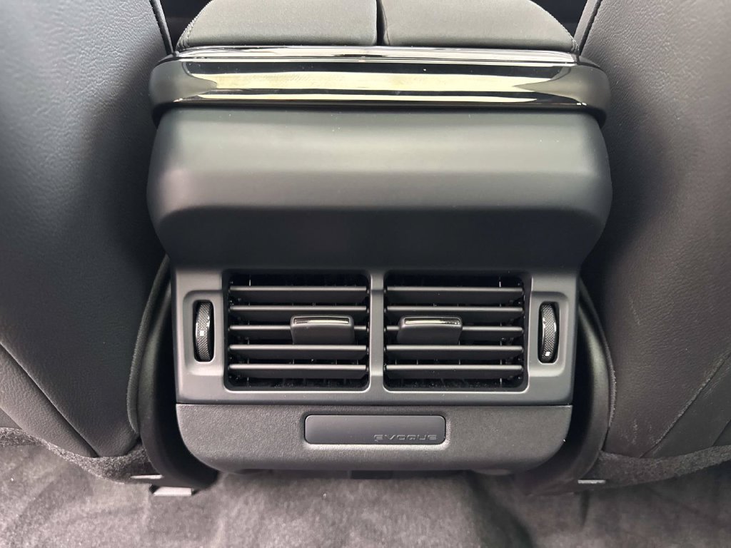 New 2026 Land Rover Range Rover Evoque S AWD/4WD image 17