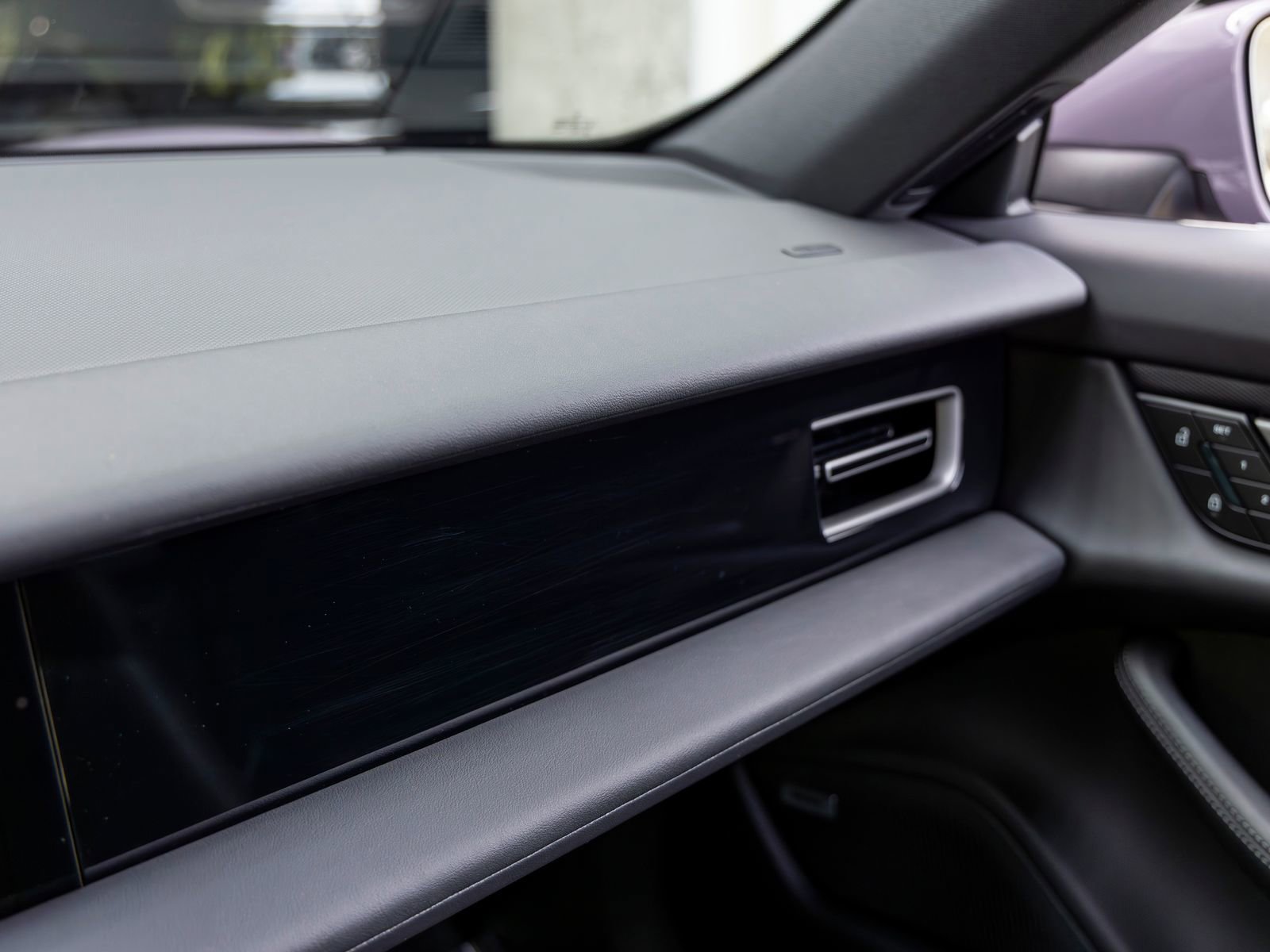 Certified 2025 Porsche Taycan image 39