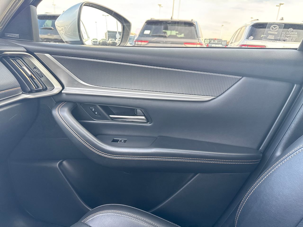 Used 2024 MAZDA CX-90 3.3 Turbo w/ Premium Package image 26