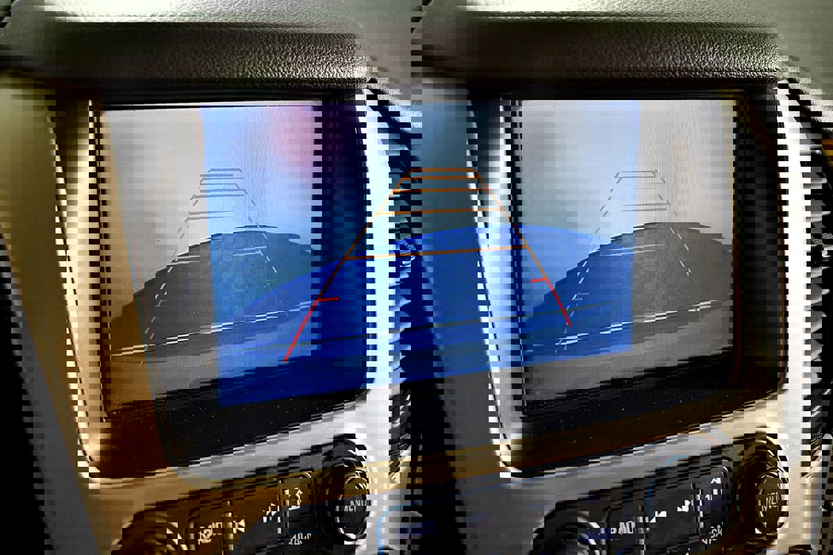 Used 2017 GMC Yukon XL Denali w/ Open Road Package image 35