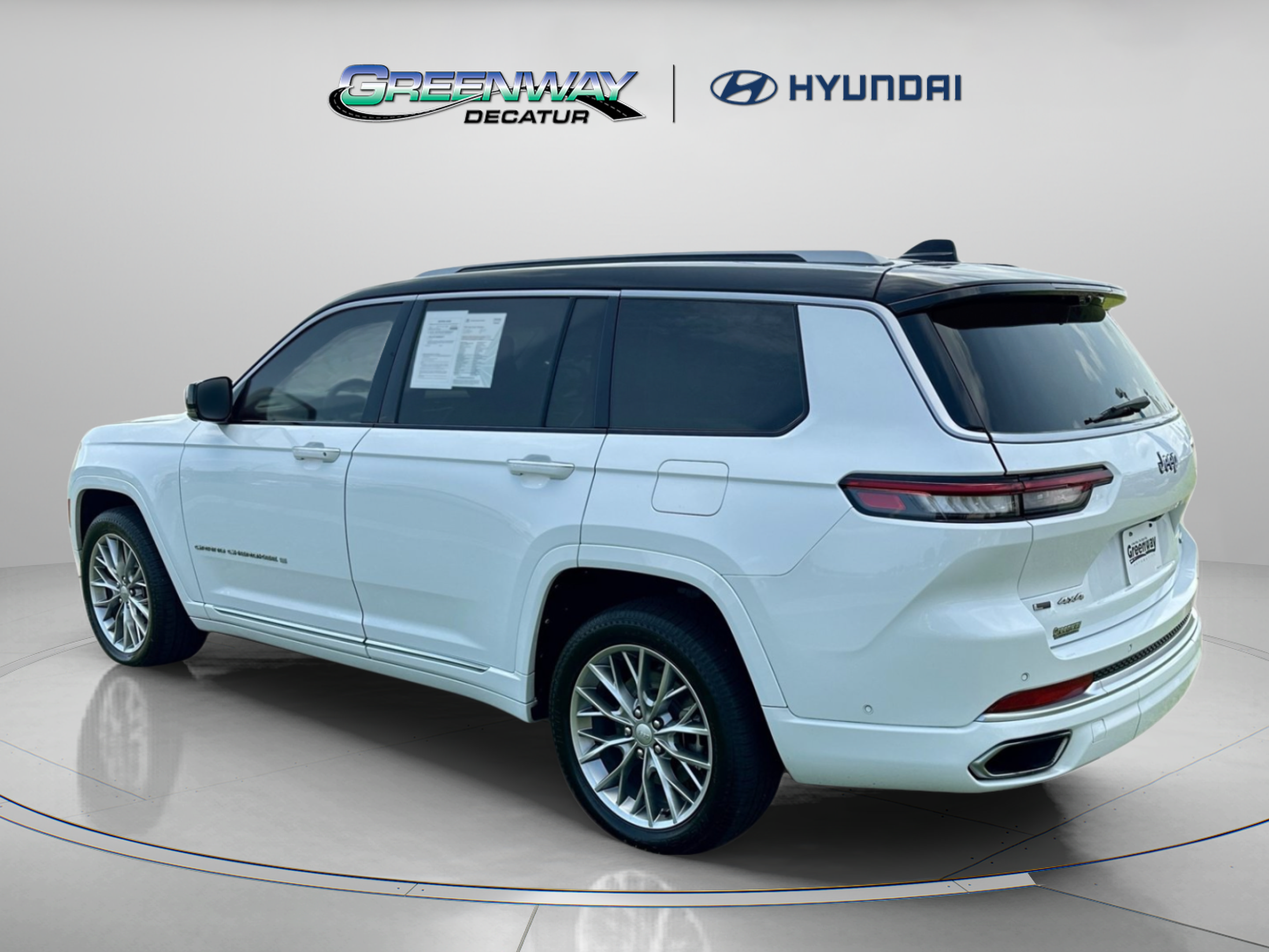 Used 2022 Jeep Grand Cherokee L Summit w/ Advanced Protech Group IV AWD/4WD image 6