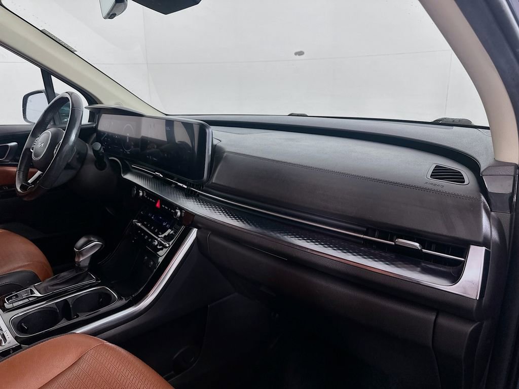 Used 2023 Kia Carnival SX Prestige image 29