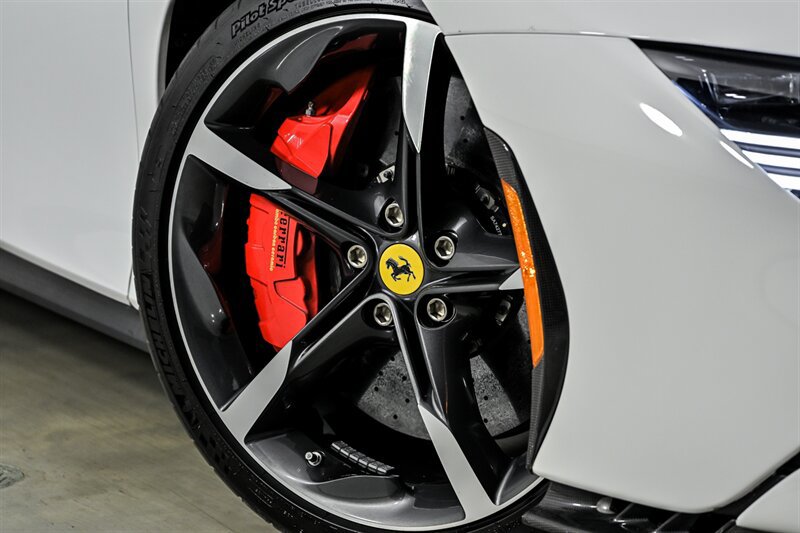 Used 2023 Ferrari SF90 Spider AWD/4WD image 3