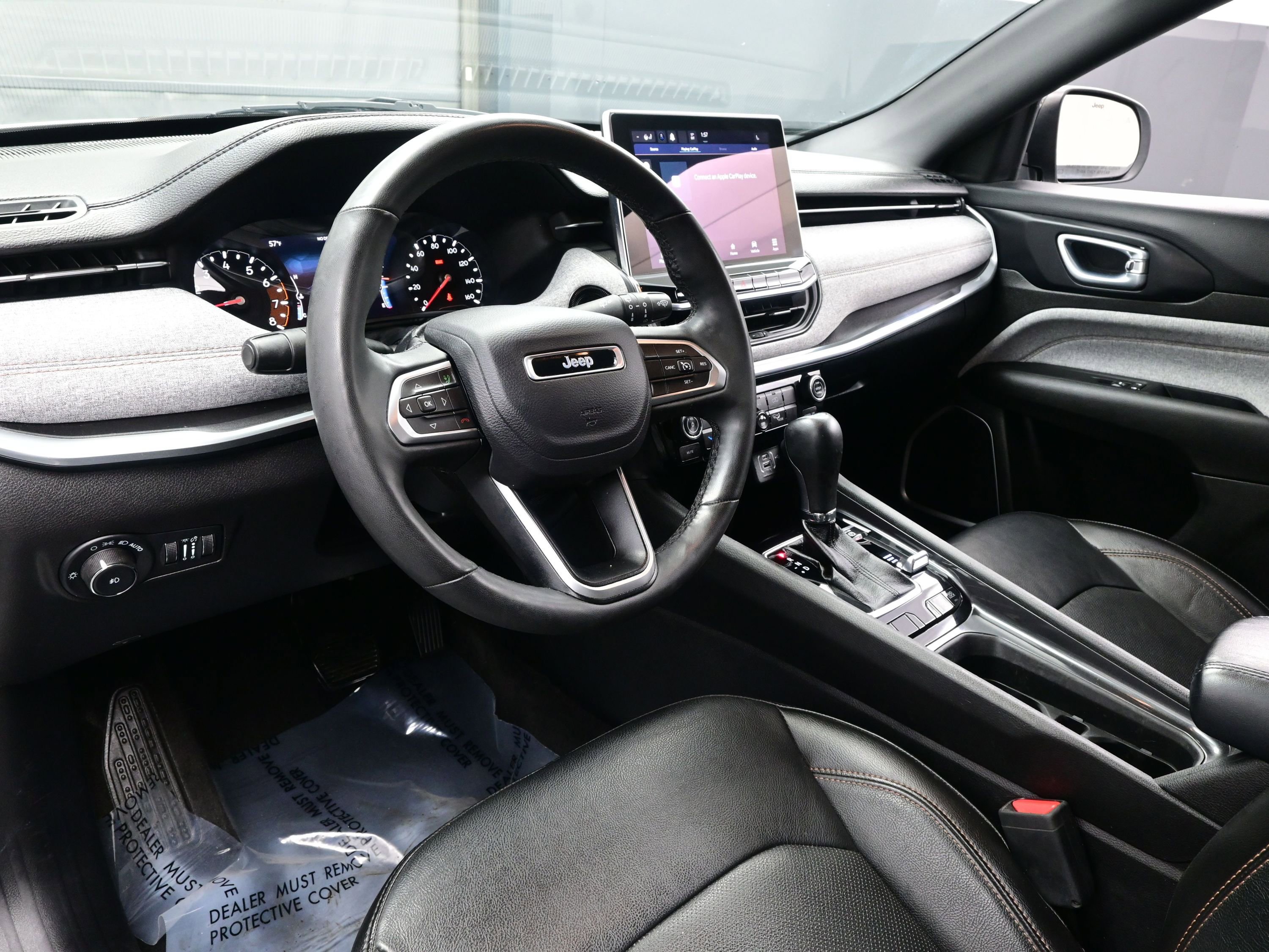 Used 2023 Jeep Compass Latitude image 13