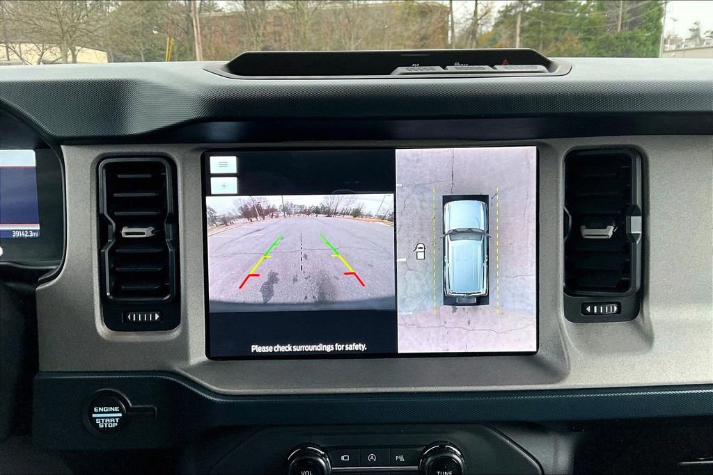 Used 2024 Ford Bronco Outer Banks image 13