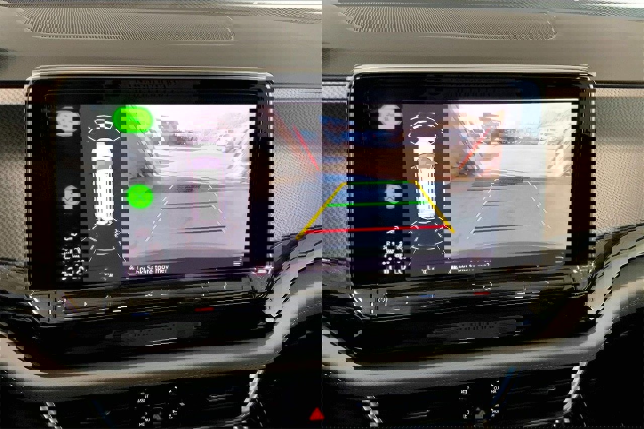 Used 2024 Volkswagen Atlas Peak Edition SE image 24