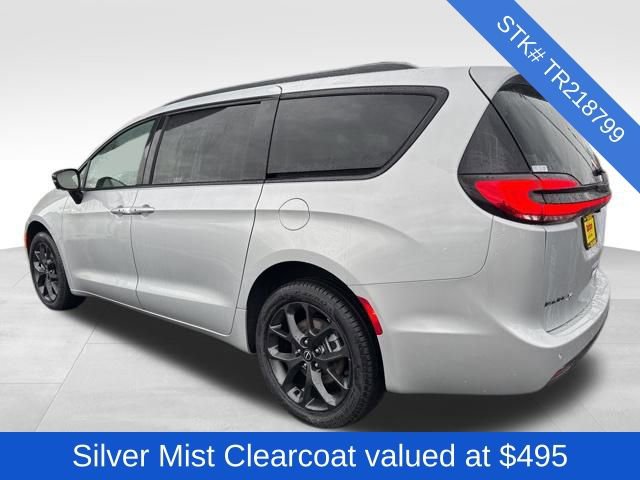 New 2026 Chrysler Pacifica Select w/ S Appearance Package image 5