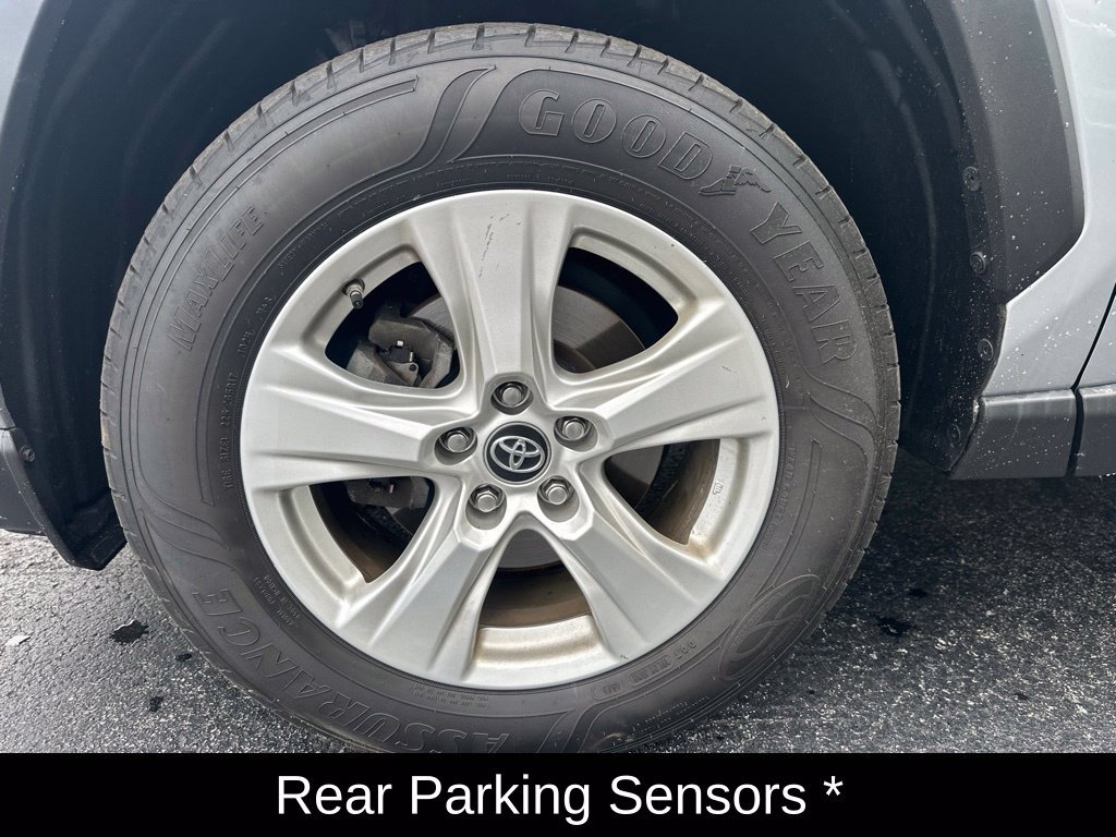 Used 2019 Toyota RAV4 XLE w/ Convenience Package AWD/4WD image 10