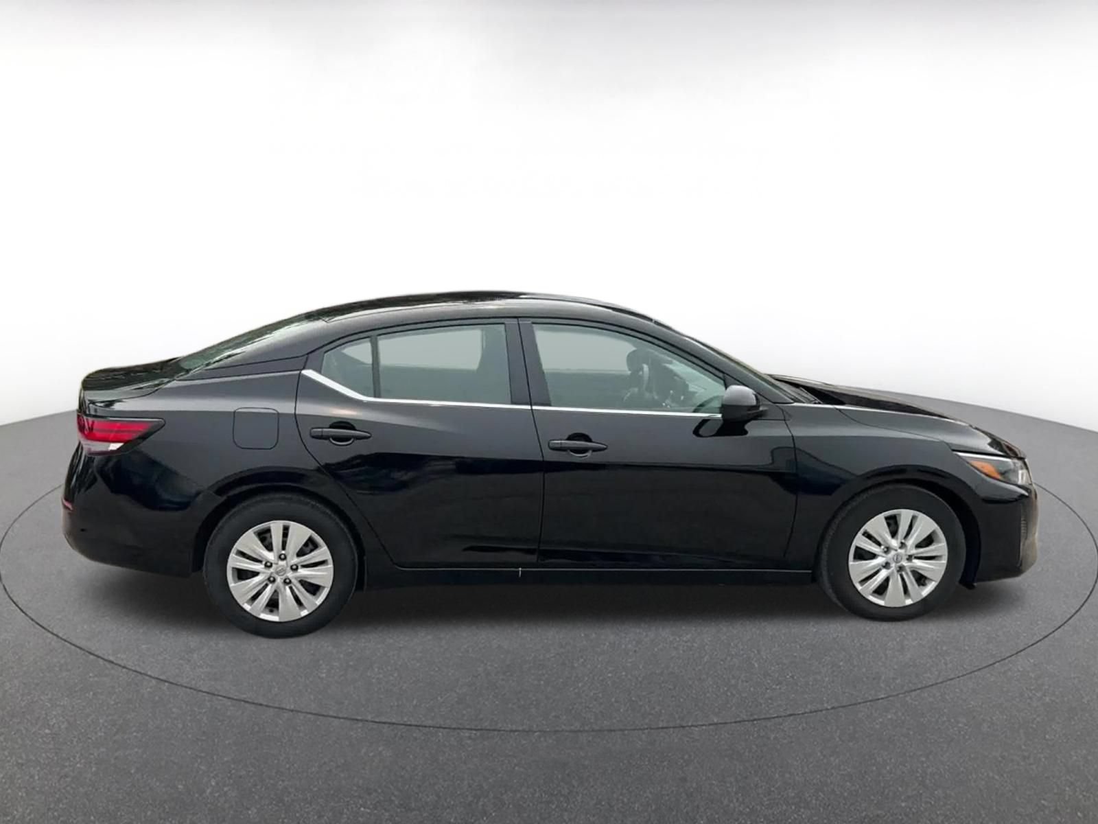 Used 2025 Nissan Sentra S FWD image 15