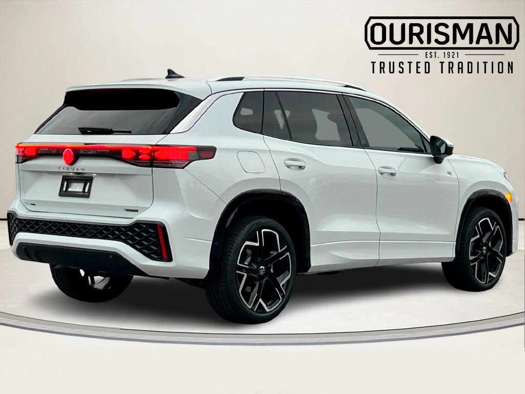 New 2026 Volkswagen Tiguan SEL R-Line image 3