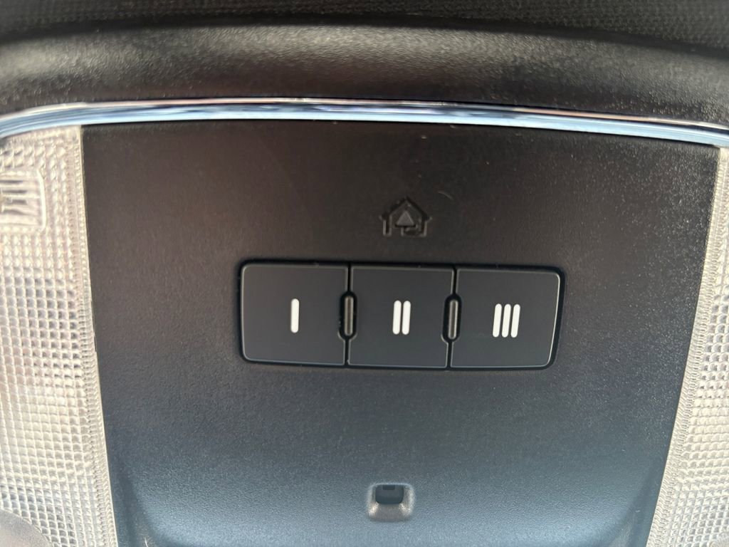 Used 2021 Chrysler 300 S image 30