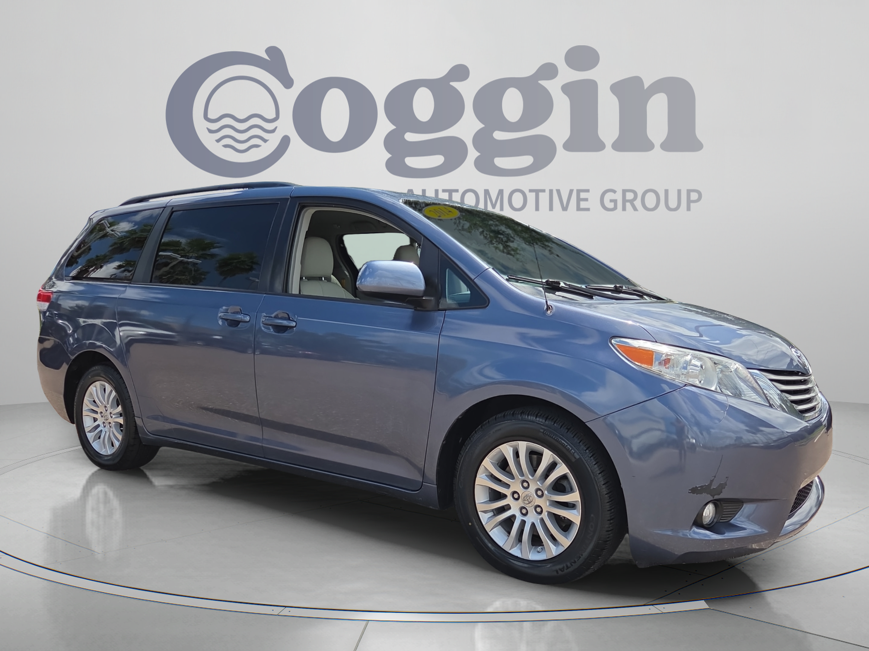 Used 2014 Toyota Sienna XLE FWD image 7