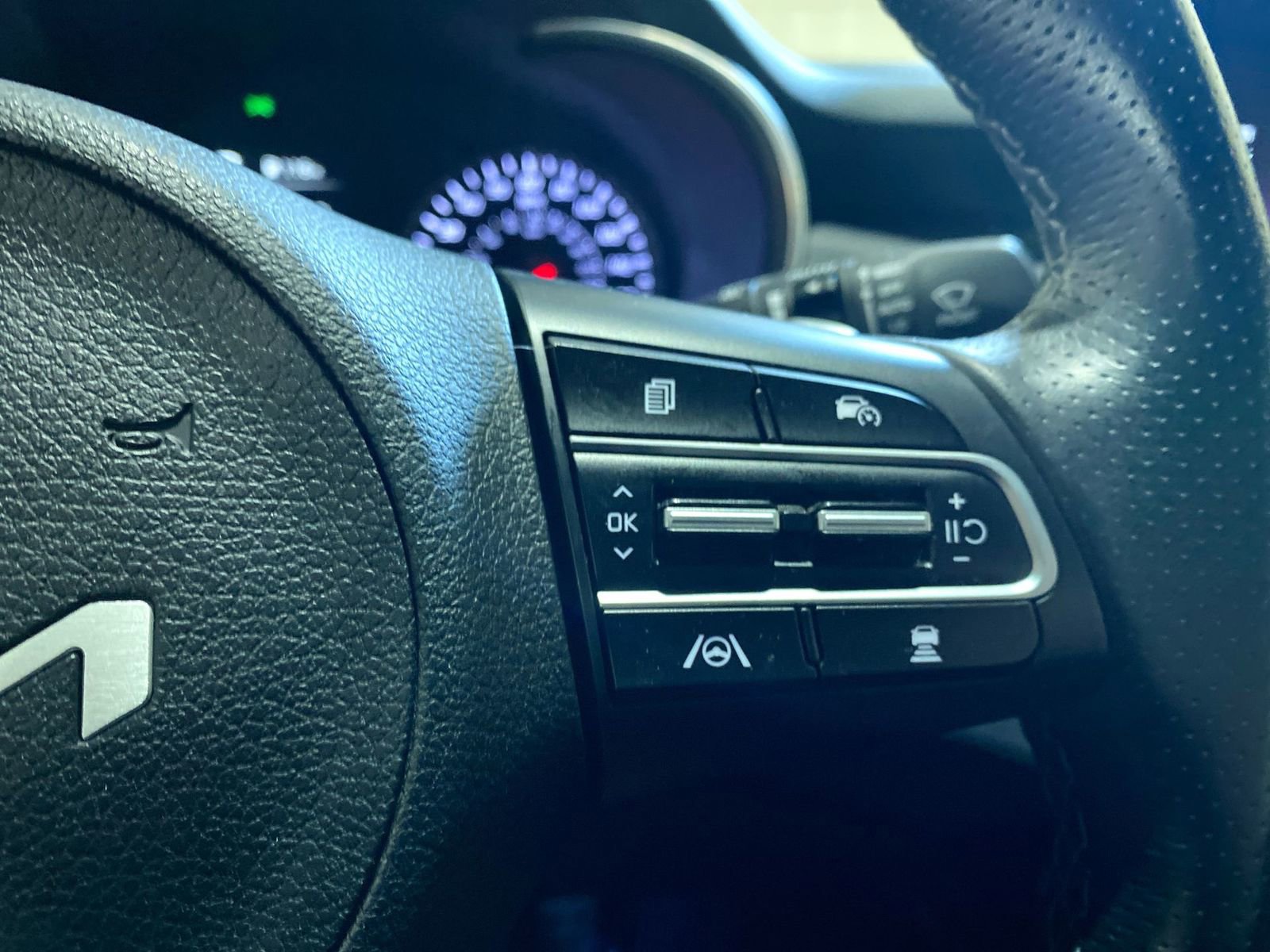 Used 2023 Kia Stinger GT-Line w/ Sun & Sound Package image 14