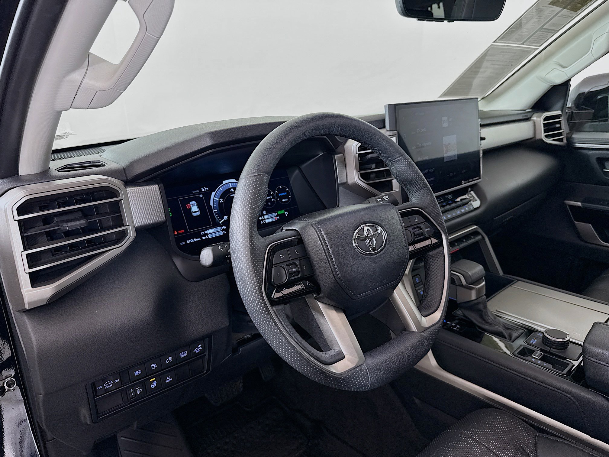 Used 2023 Toyota Sequoia Limited AWD/4WD image 9