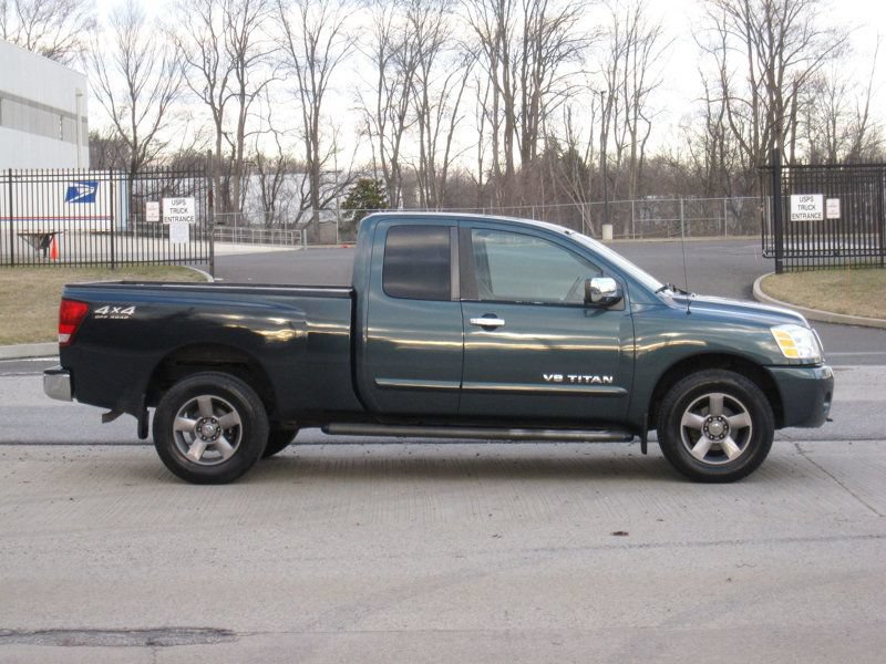 Used 2005 Nissan Titan SE AWD/4WD image 10