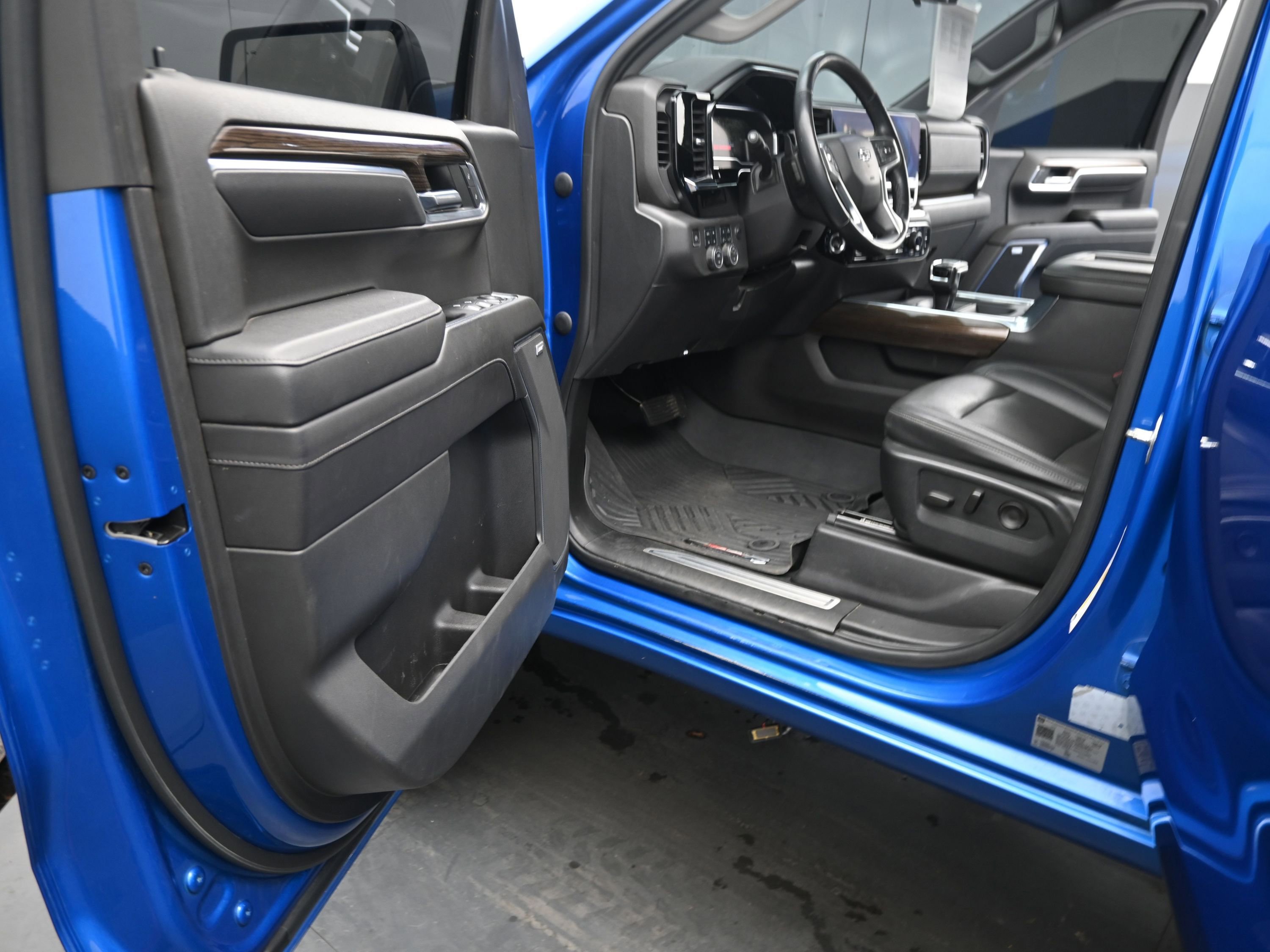 Used 2022 Chevrolet Silverado 1500 LT Trail Boss w/ LT Trail Boss Premium Package image 15