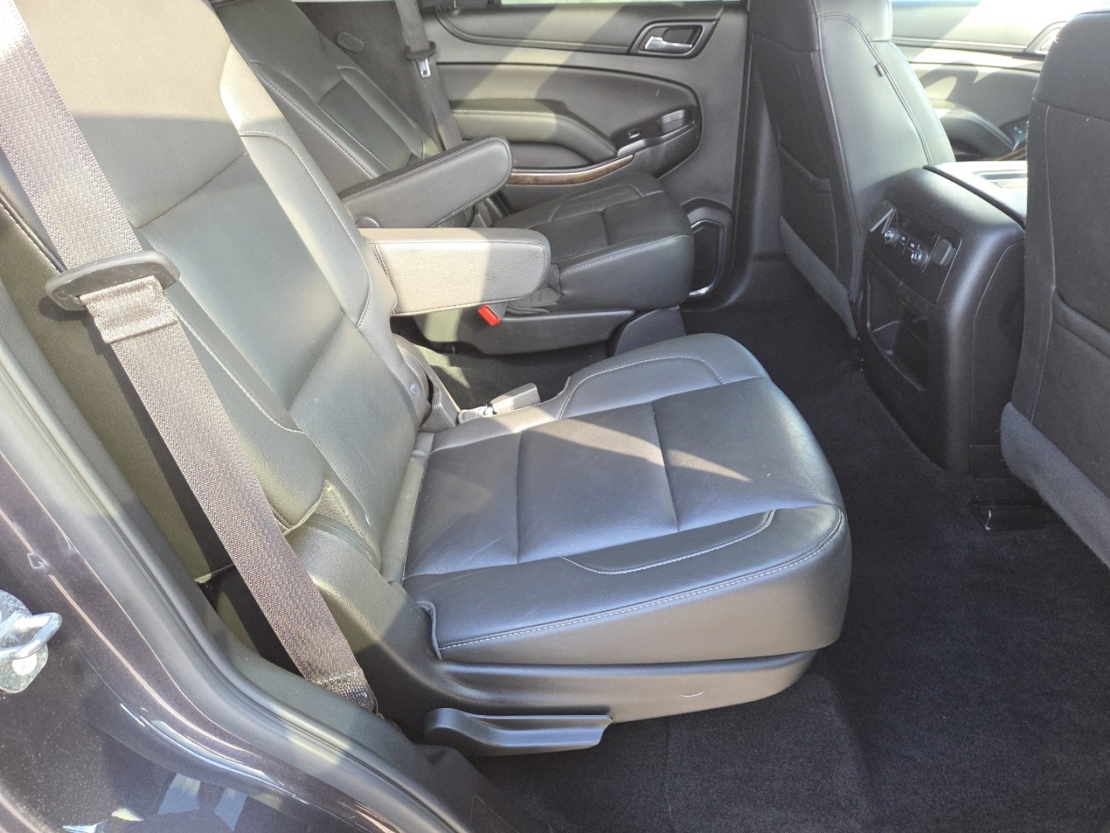 Used 2018 Chevrolet Tahoe LT image 23