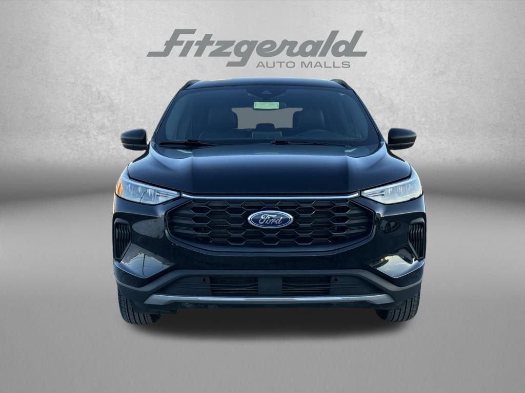 Used 2025 Ford Escape ST-Line image 3