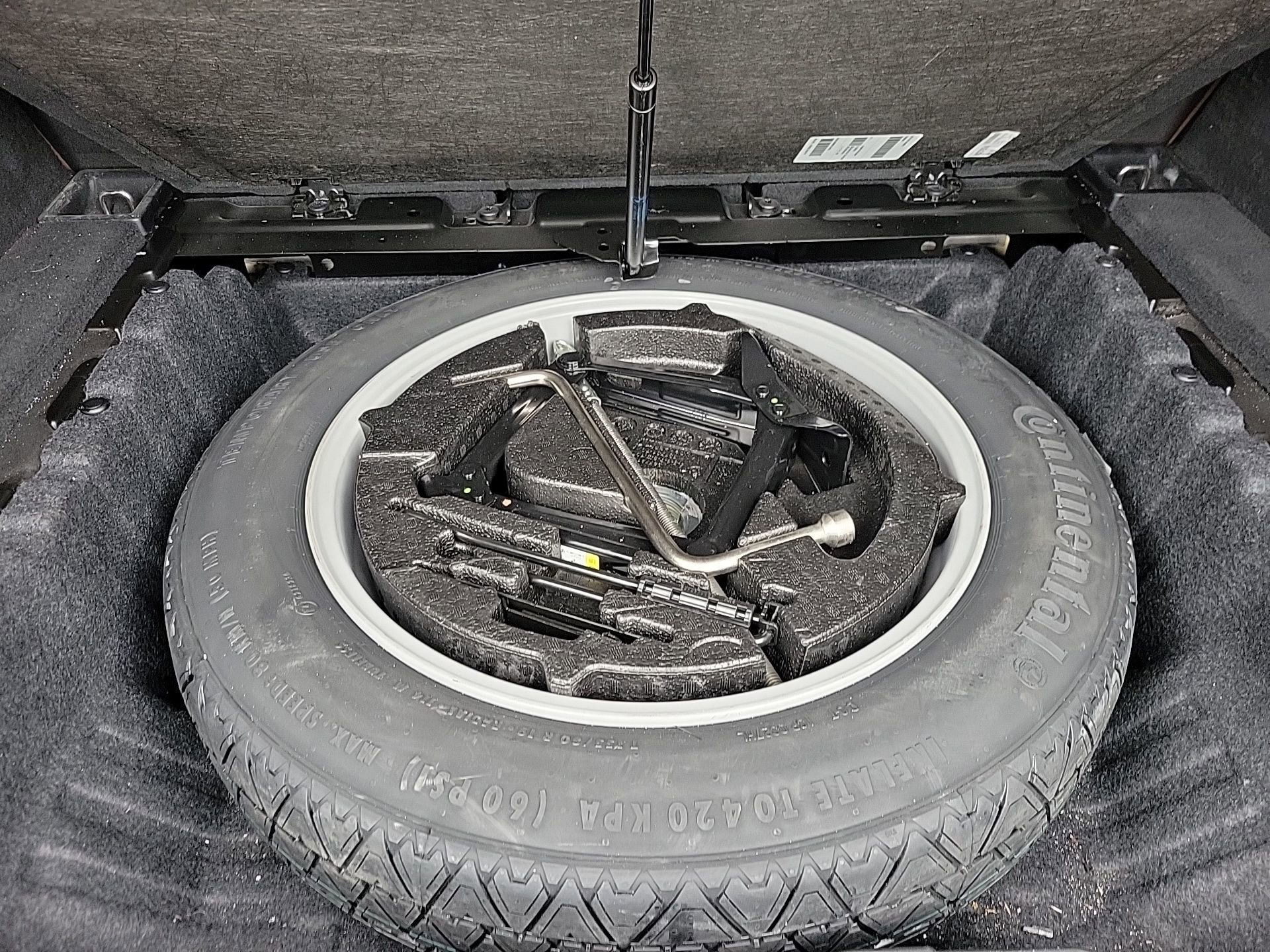 Used 2022 BMW X6 xDrive40i w/ M Sport Package image 19