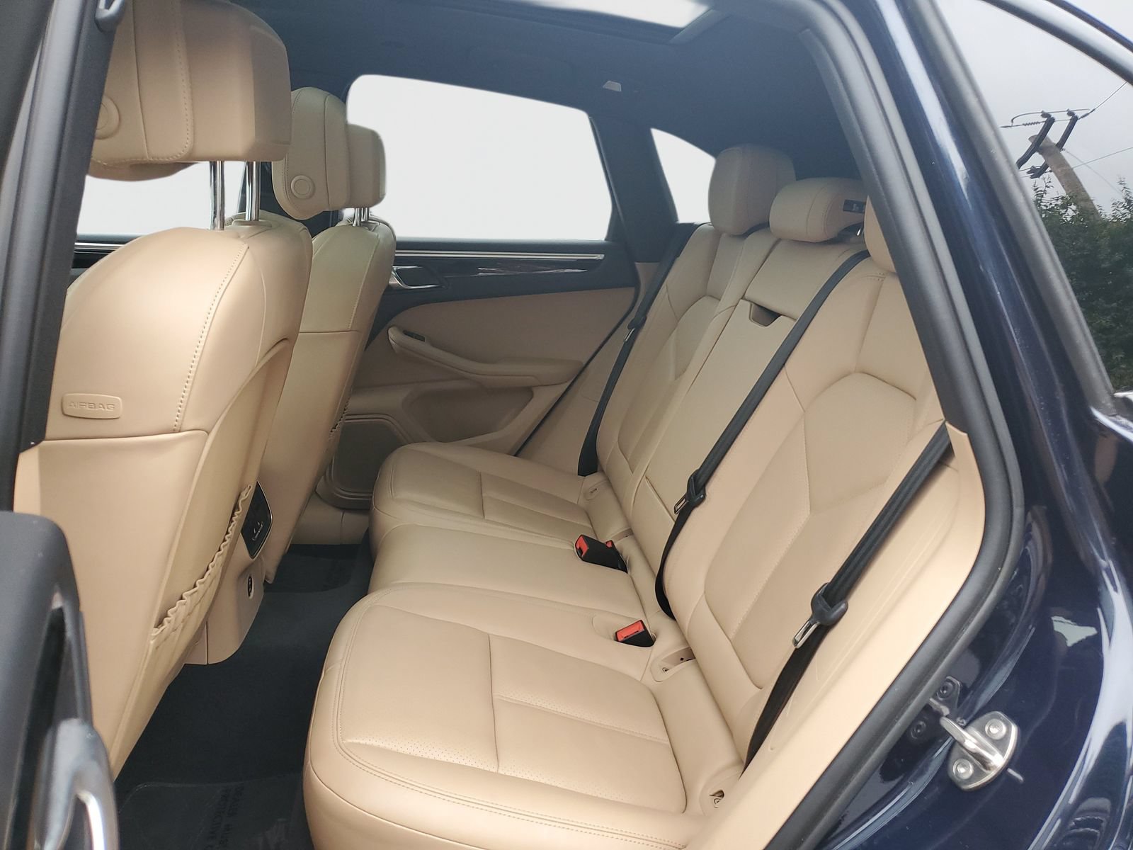 Used 2023 Porsche Macan AWD/4WD image 13